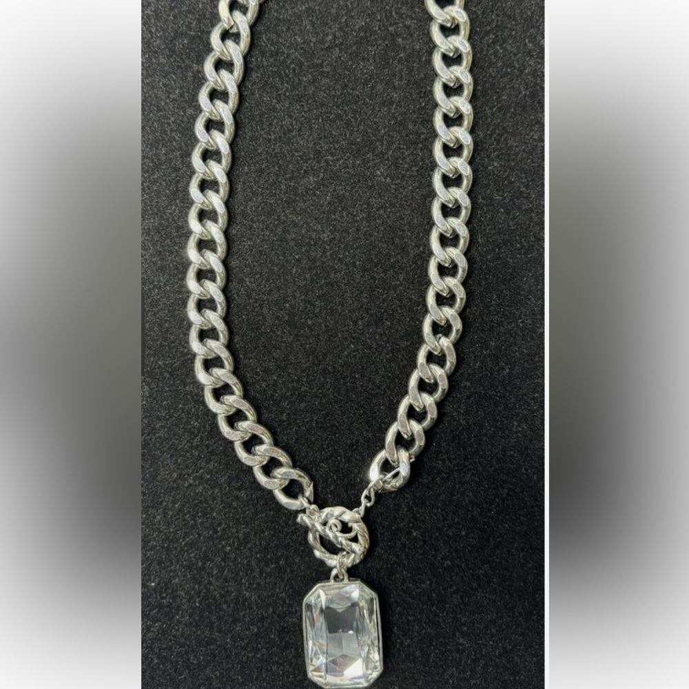 Traci Lynn Bold Chunky Large Silver Tone Necklace - Picture 4 of 8
